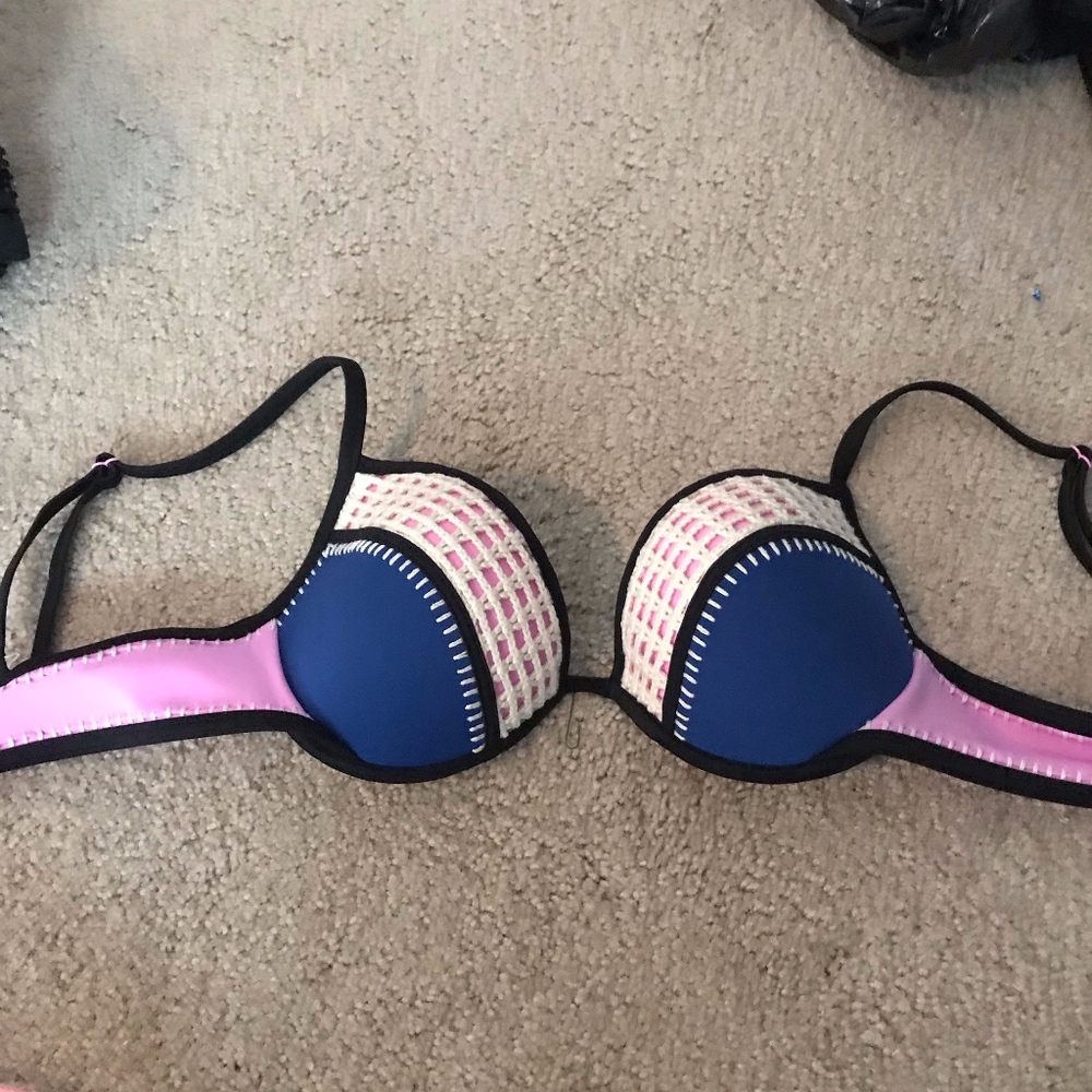 PINK brand bikini top